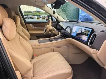 2025 Aito M9 с пробегом 31 000 км