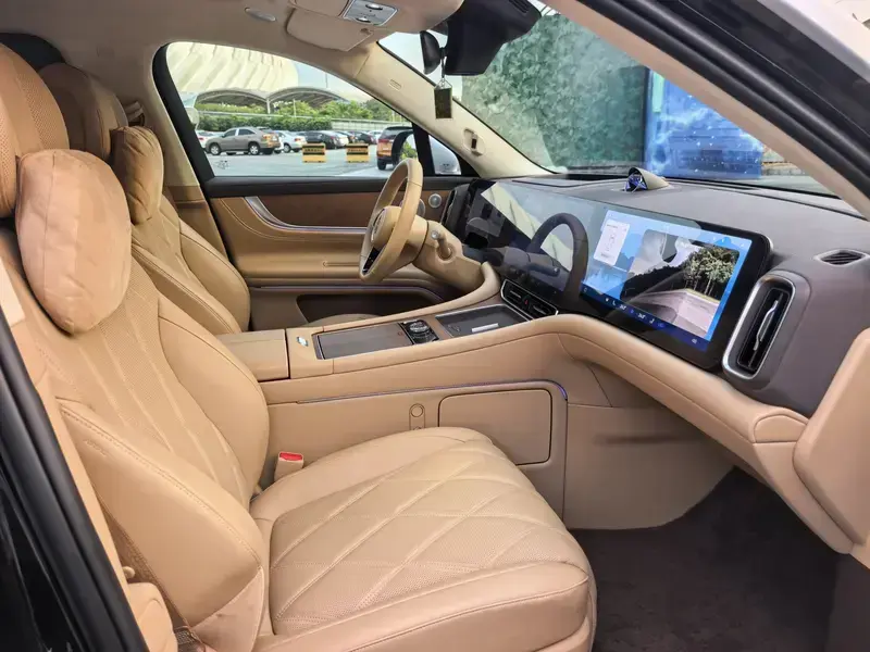 2025 Aito M9 с пробегом 31 000 км