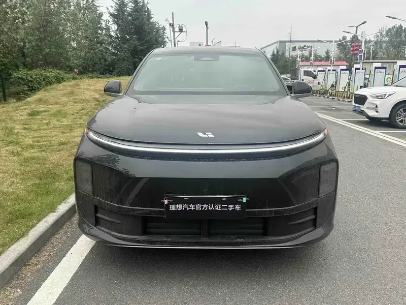 2024 Li Auto (Lixiang) L6 с пробегом 16 700 км