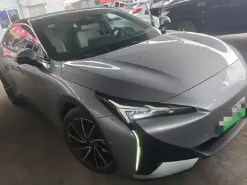 2024 Arcfox Alpha S5 с пробегом 14 000 км