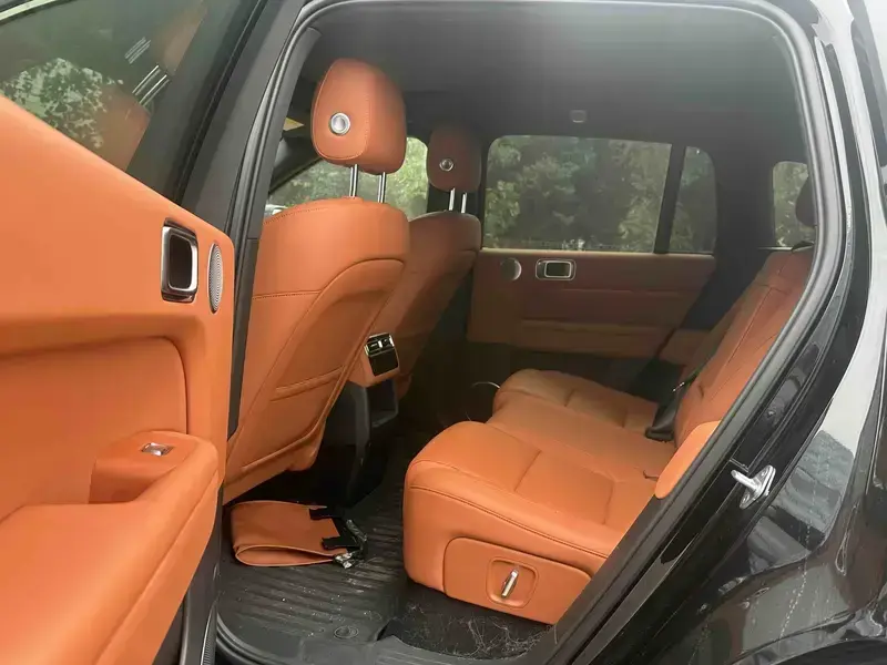 2024 Li Auto (Lixiang) L6 с пробегом 16 700 км