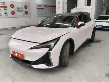2024 Arcfox Alpha S5 с пробегом 16 000 км