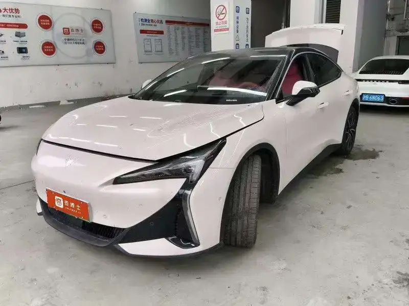 2024 Arcfox Alpha S5 с пробегом 16 000 км