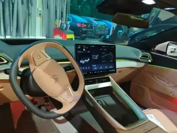 2024 Arcfox Alpha S5 с пробегом 16 000 км