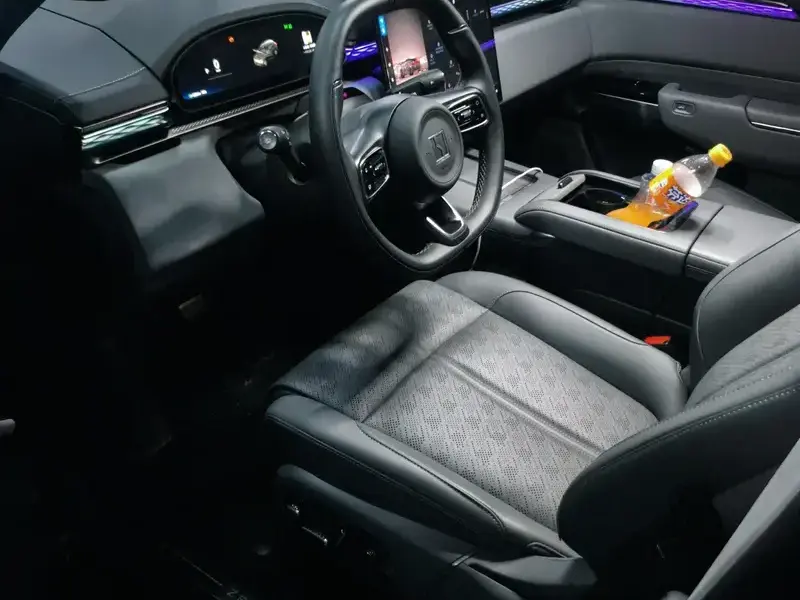 2025 Zeekr 7X с пробегом 5 000 км