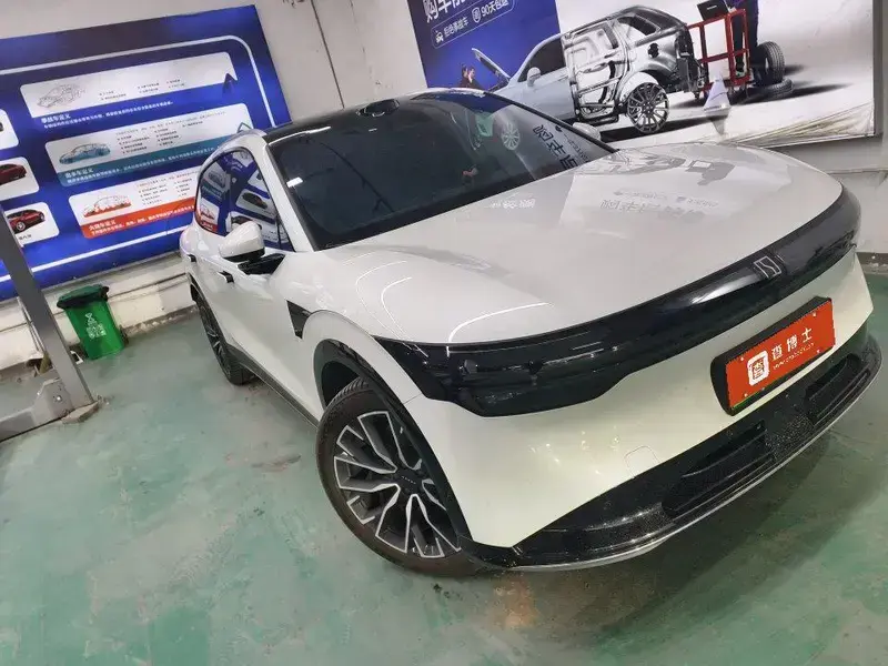 2025 Zeekr 7X с пробегом 32 000 км