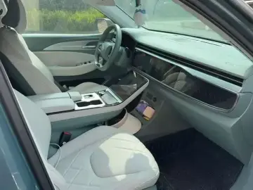 2023 Arcfox Alpha T с пробегом 33 000 км