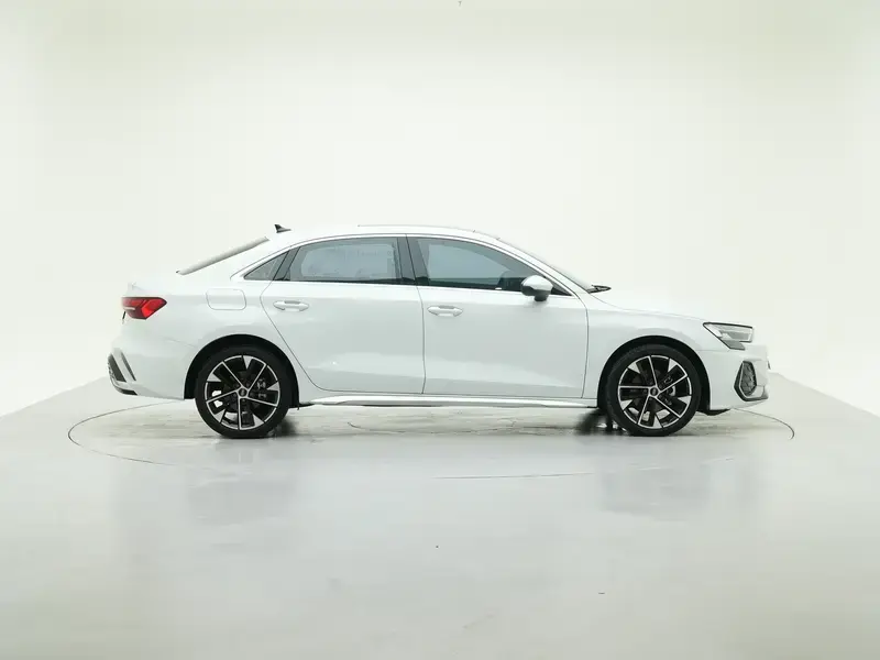 2025 Audi A3 с пробегом 16 800 км
