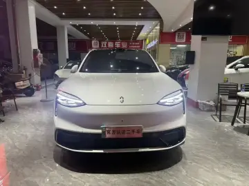 2026 Aito M6 с пробегом 10 000 км