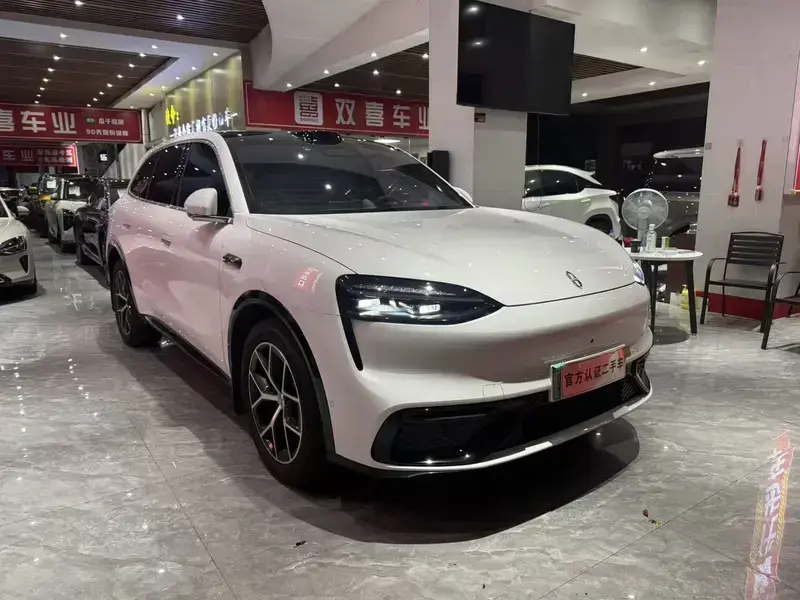 2026 Aito M6 с пробегом 10 000 км