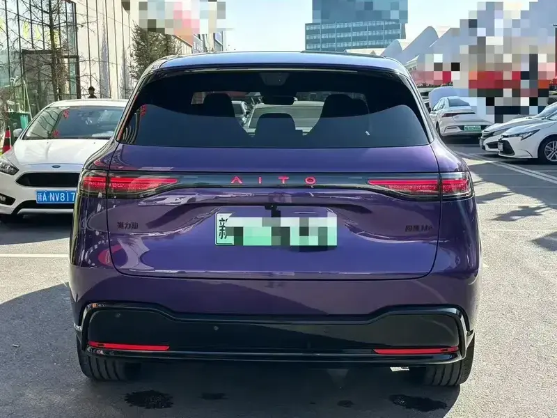 2026 Aito M6 с пробегом 5 000 км