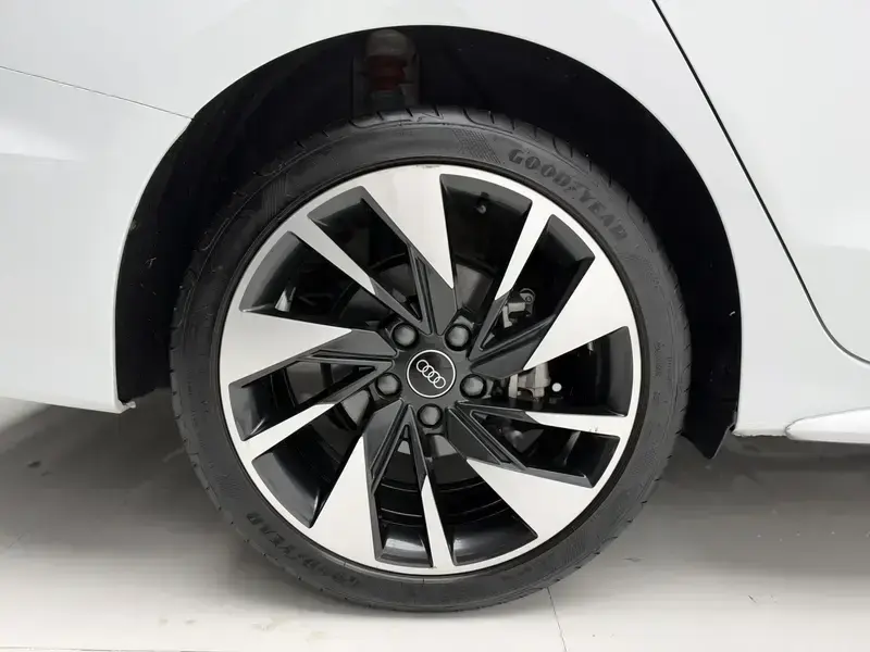 2024 Audi A3 с пробегом 21 000 км