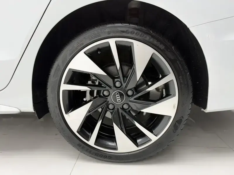 2024 Audi A3 с пробегом 21 000 км