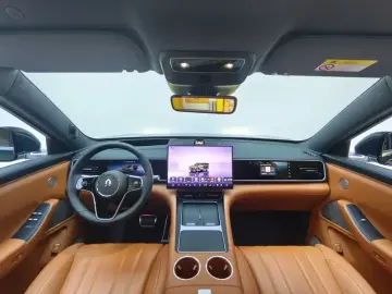 2026 Aito M7 с пробегом 11 100 км