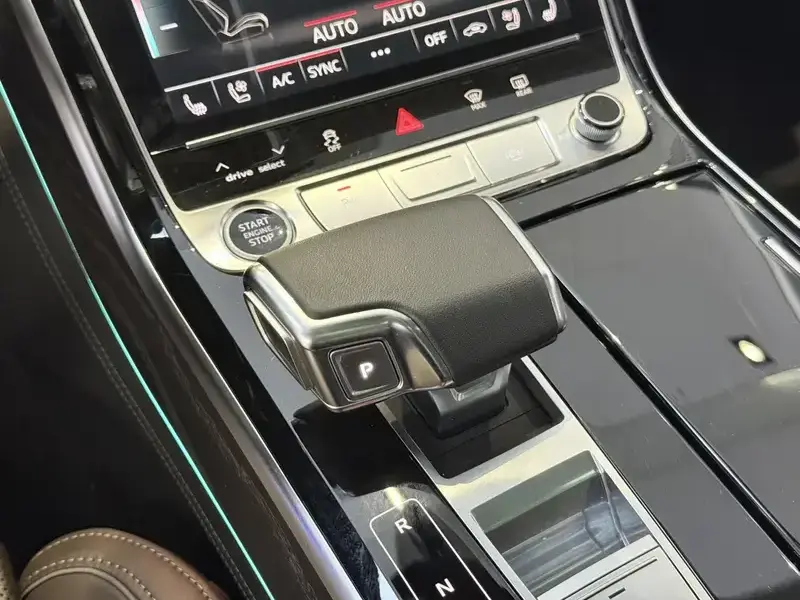 2024 Audi A8 с пробегом 20 000 км