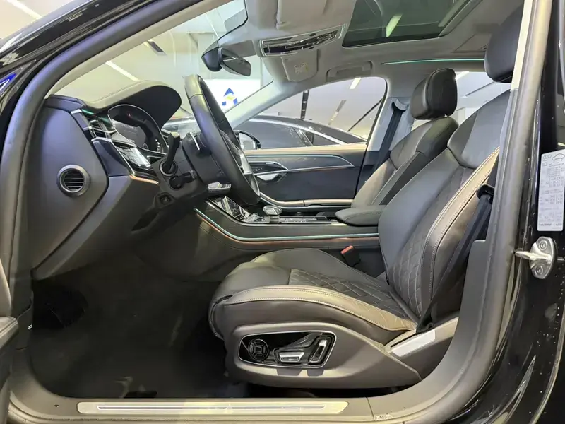 2024 Audi A8 с пробегом 20 000 км