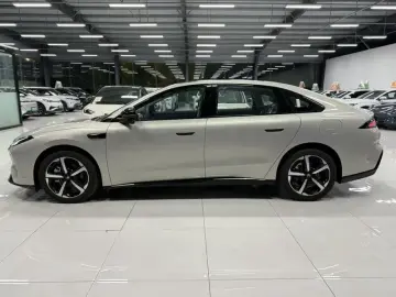 2026 Arcfox S3 с пробегом 500 км
