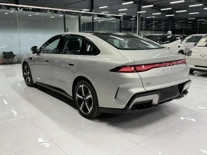 2026 Arcfox S3 с пробегом 500 км