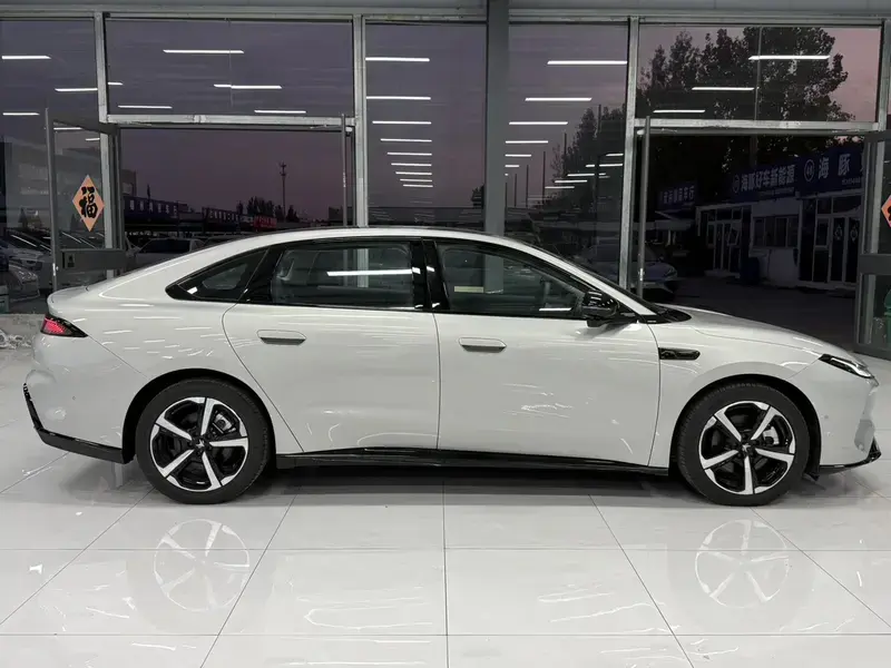 2026 Arcfox S3 с пробегом 500 км