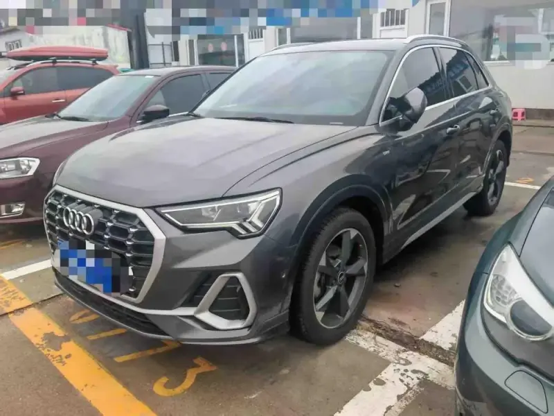 2021 Audi Q3 с пробегом 53 000 км