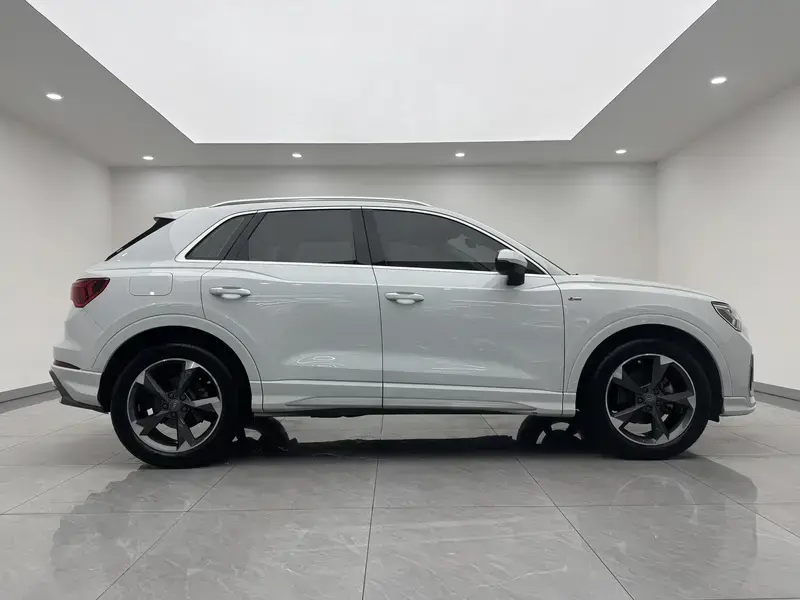 2019 Audi Q3 с пробегом 67 400 км