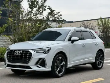 2020 Audi Q3 с пробегом 52 000 км