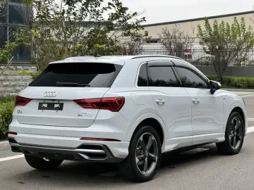 2020 Audi Q3 с пробегом 52 000 км