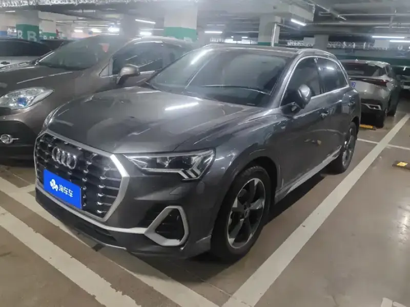 2022 Audi Q3 с пробегом 53 000 км
