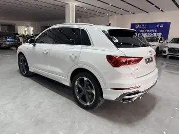 2022 Audi Q3 с пробегом 22 000 км