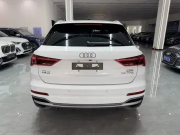 2022 Audi Q3 с пробегом 22 000 км