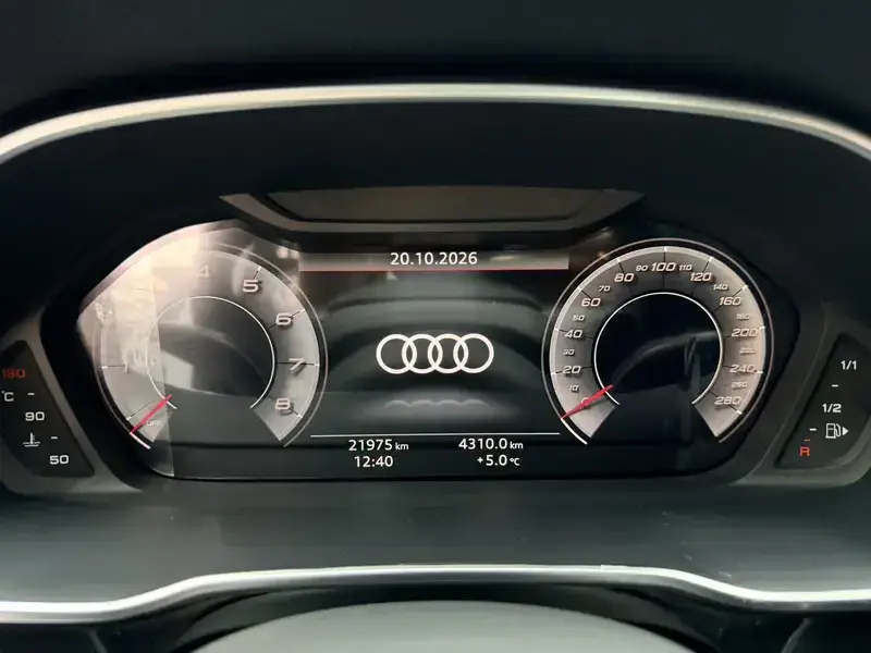 2022 Audi Q3 с пробегом 22 000 км