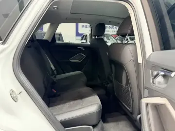 2022 Audi Q3 с пробегом 22 000 км