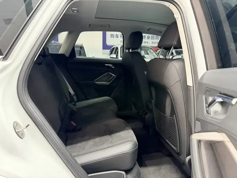 2022 Audi Q3 с пробегом 22 000 км
