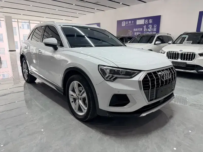 2023 Audi Q3 с пробегом 50 000 км