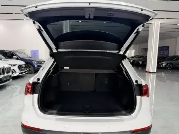 2023 Audi Q3 с пробегом 50 000 км