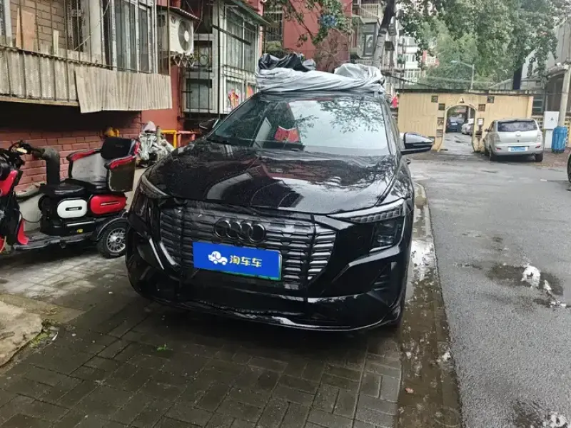 2023 Audi Q5 e-tron с пробегом 48 000 км