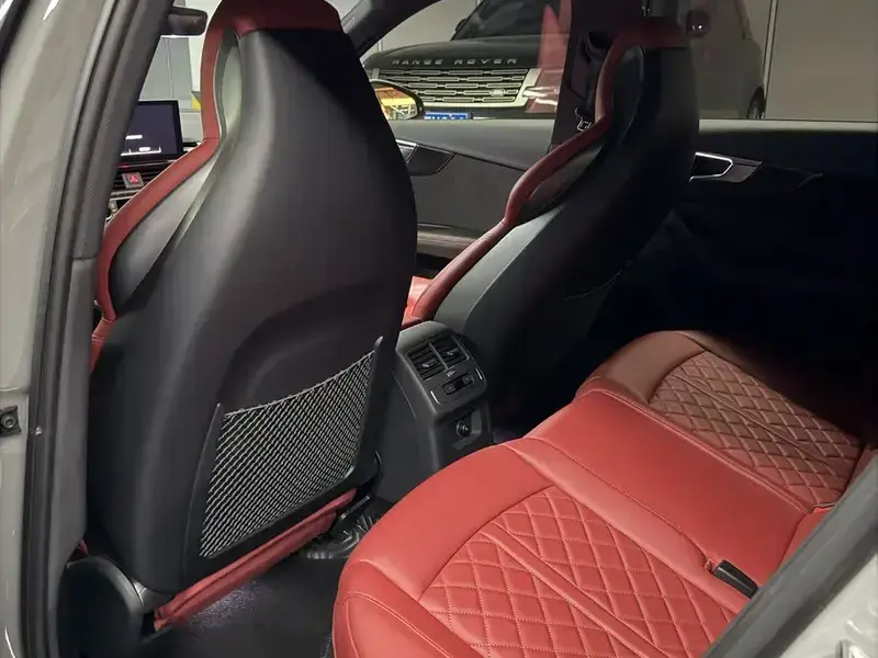 2022 Audi S4 с пробегом 36 000 км