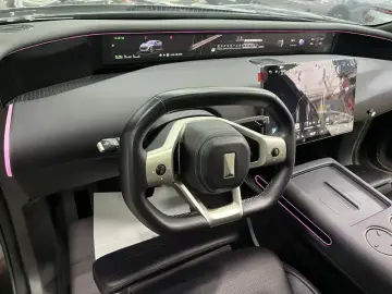 2024 Avatr 07 с пробегом 33 000 км