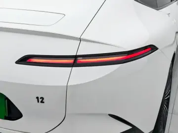 2026 Avatr 12 с пробегом 8 000 км