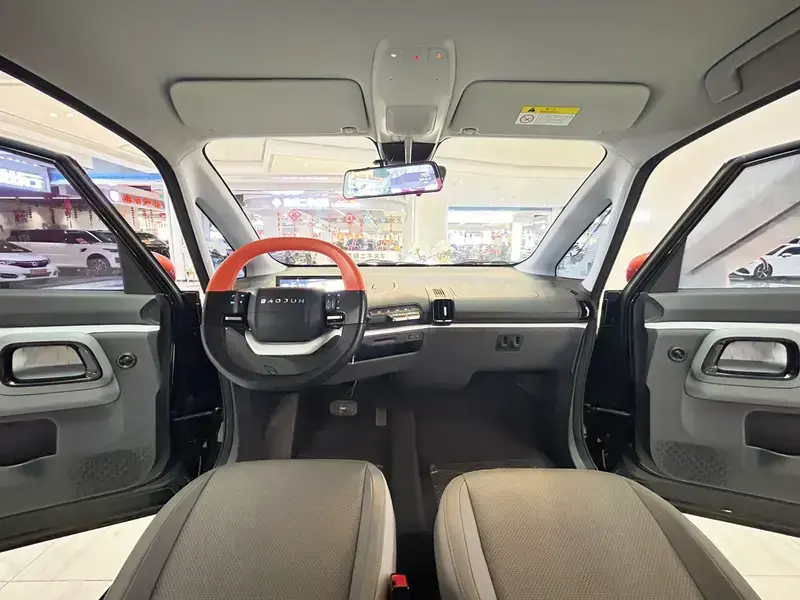 2022 Baojun Kiwi EV с пробегом 52 000 км