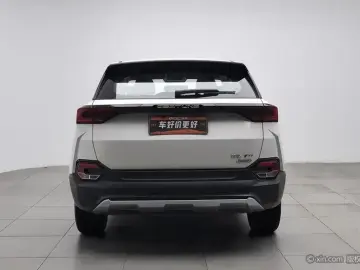 2021 Bestune T77 с пробегом 33 000 км
