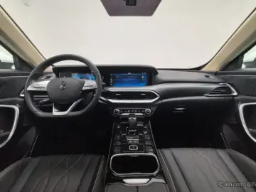 2021 Bestune T77 с пробегом 33 000 км