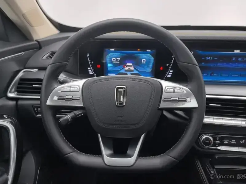 2021 Bestune T77 с пробегом 33 000 км