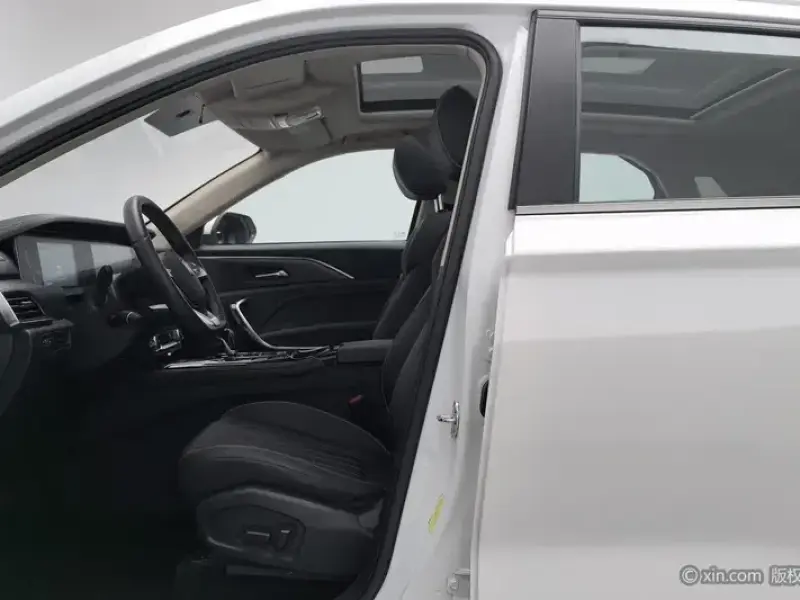 2021 Bestune T77 с пробегом 33 000 км