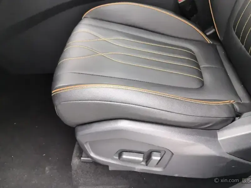 2021 Bestune T77 с пробегом 33 000 км