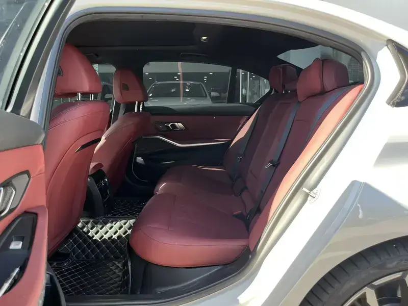 2025 BMW 3 серии с пробегом 25 000 км