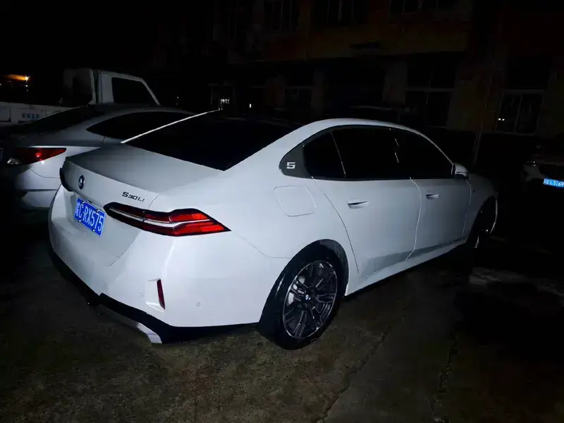 2024 BMW 5 серии с пробегом 23 000 км