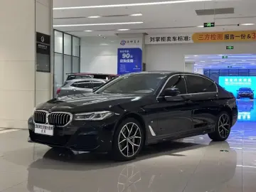 2023 BMW 5 серии с пробегом 49 900 км