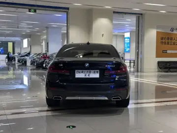 2023 BMW 5 серии с пробегом 49 900 км