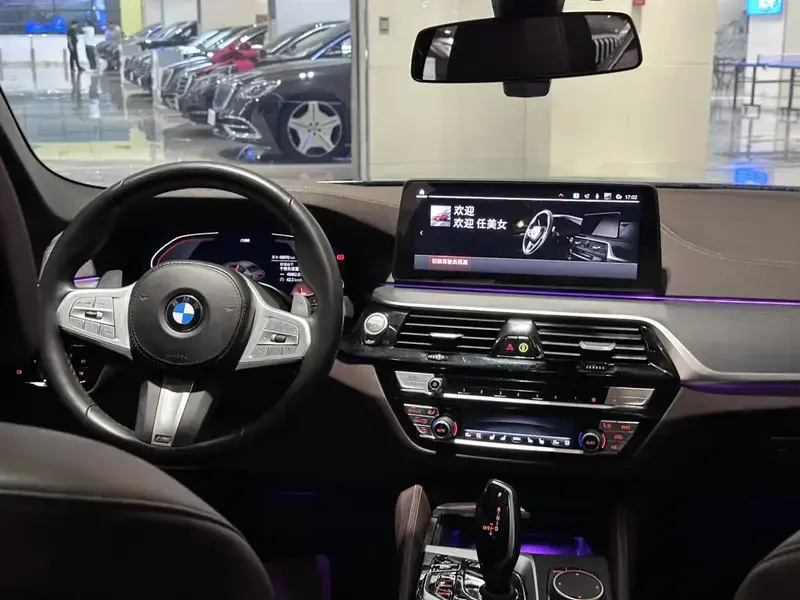 2023 BMW 5 серии с пробегом 49 900 км